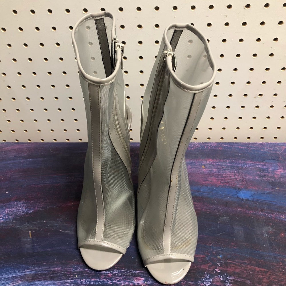 Mesh open toe booties w a clear heel - Picture 6 of 6